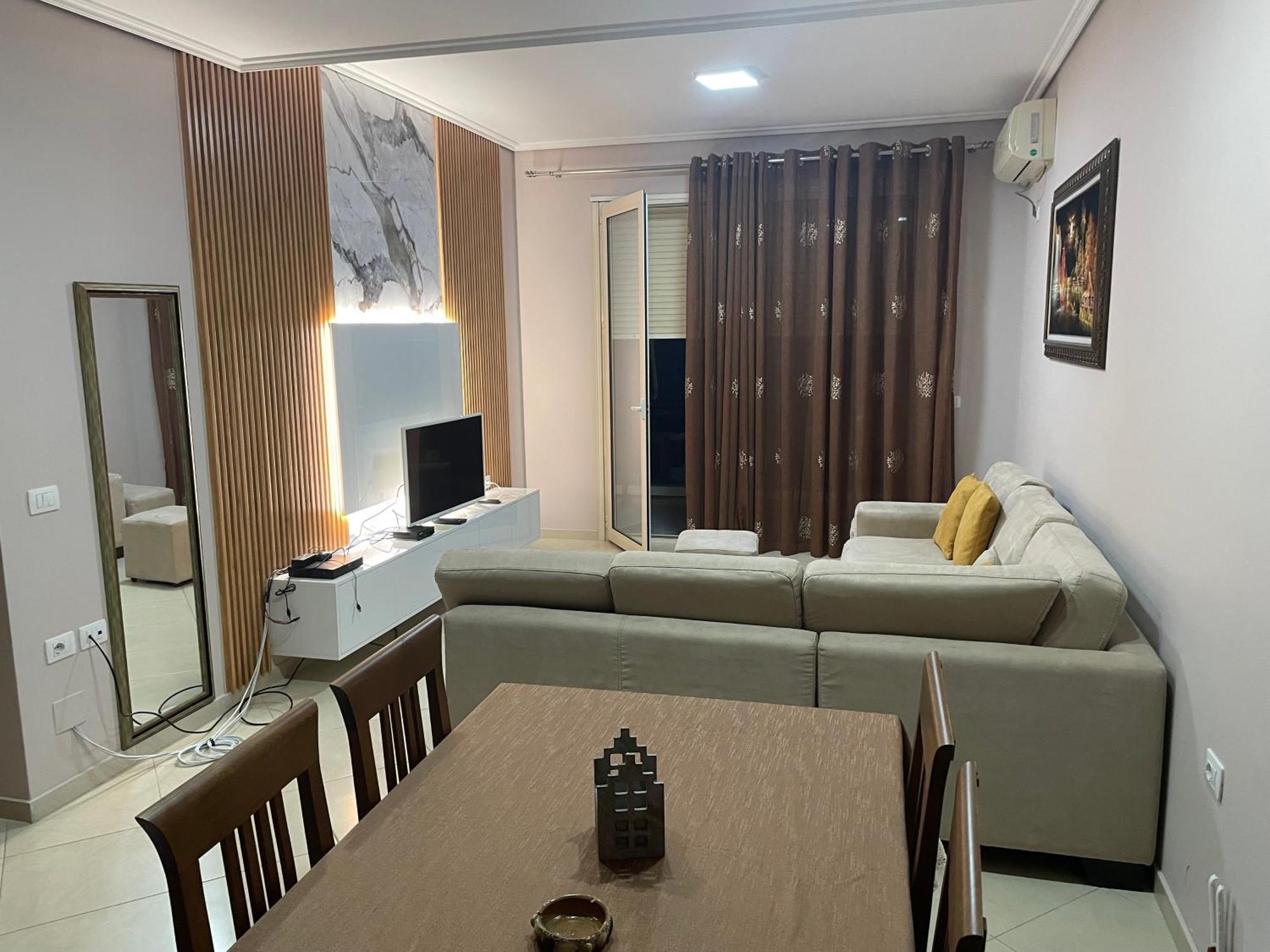 5 Star Apartment Влёра Экстерьер фото